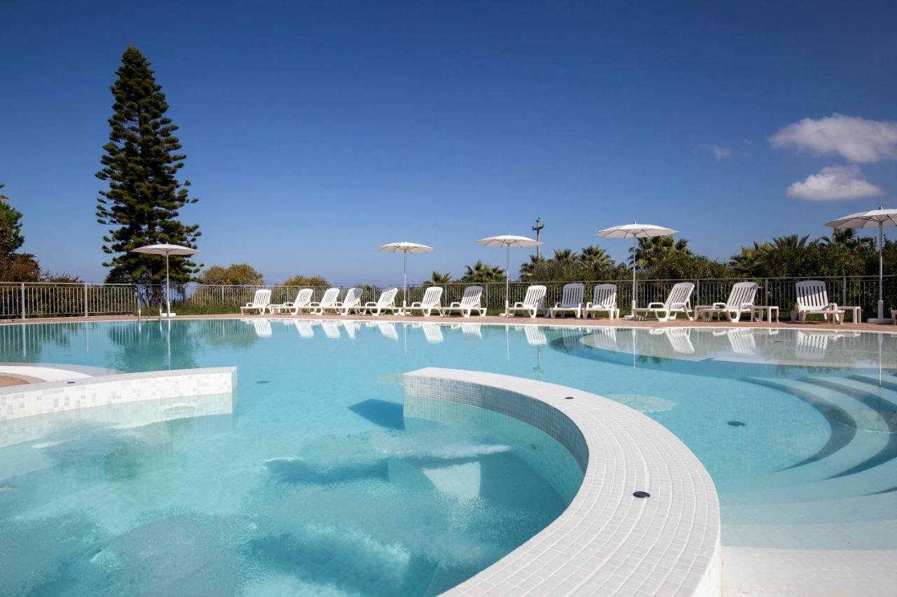 Aparthotel Happy Days à Capo Vaticano Extérieur photo
